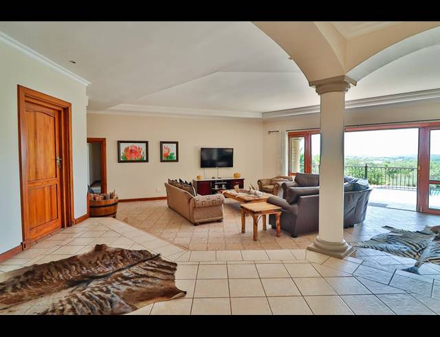 4 BEDROOM HOUSE FOR SALE IN LEEUWFONTEIN ESTATE